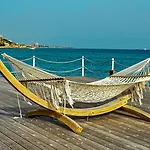 Apartment By The Sea E2 *