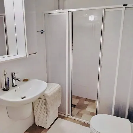 By The Sea E2 Apartamento